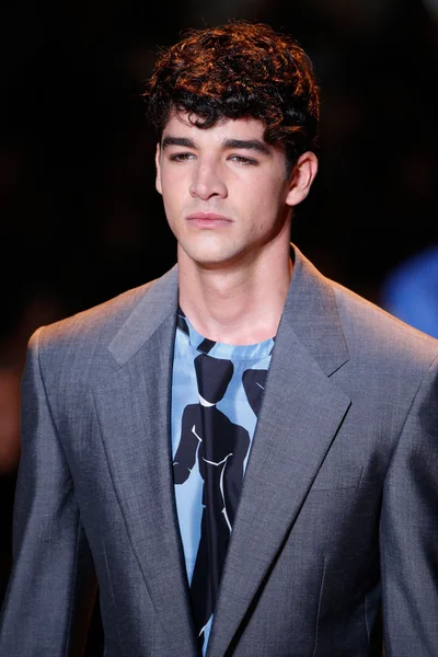 Look 54